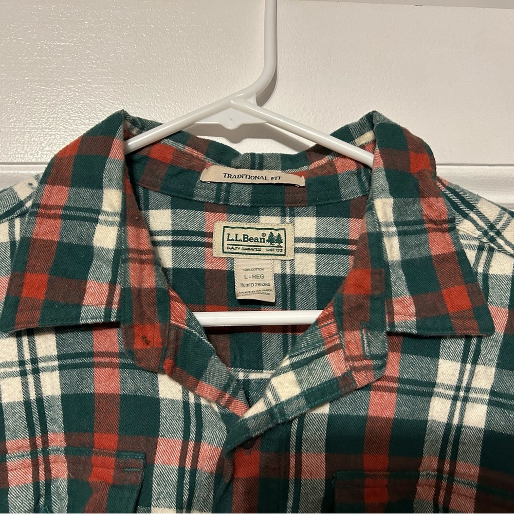 Long sleeve flannel button down size L